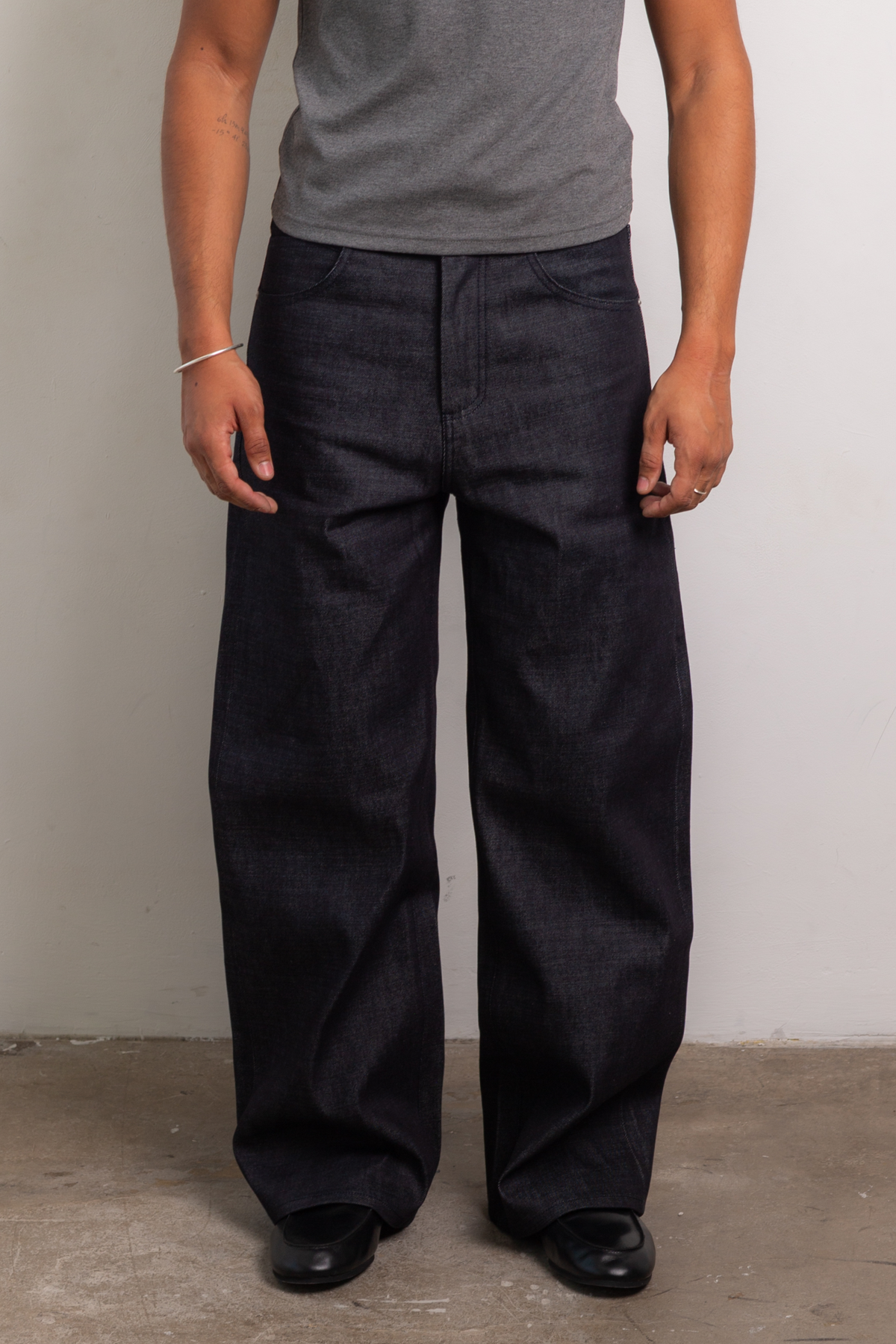 Neu Garde Entre Cut Denim, Raw Indigo – view 4